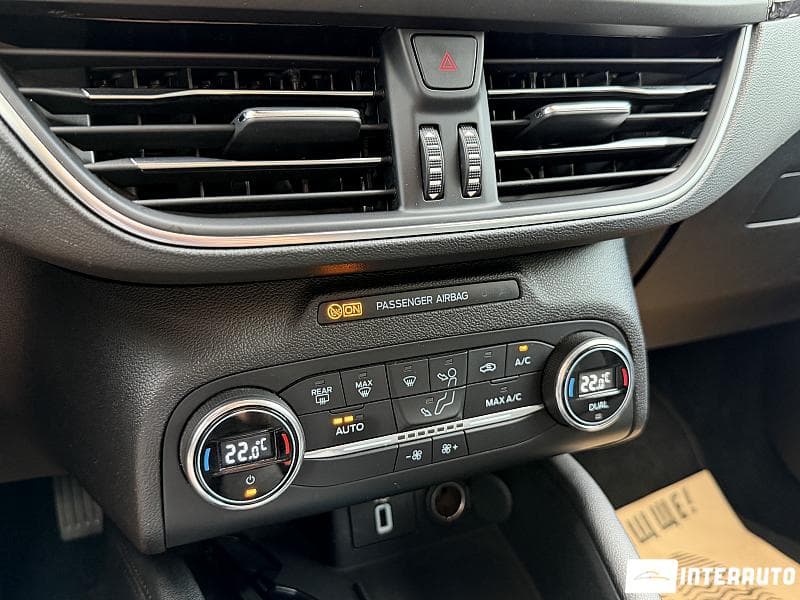 2019 Ford Focus — Miniatură 13
