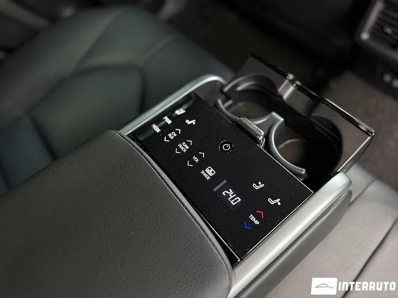 Toyota Camry 2019 — Миниатюра 23