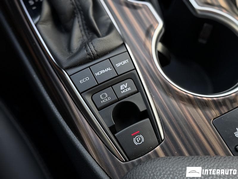 Toyota Camry 2019 — Миниатюра 16