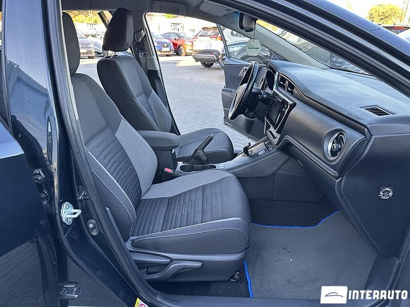 2016 Toyota Auris — Miniatură 11