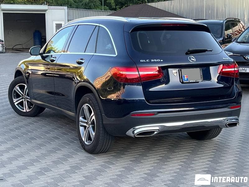 2019 Mercedes GLC 350e — Miniatură 2