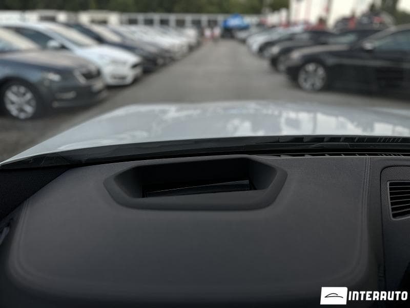 2018 BMW 520 — Miniatură 16