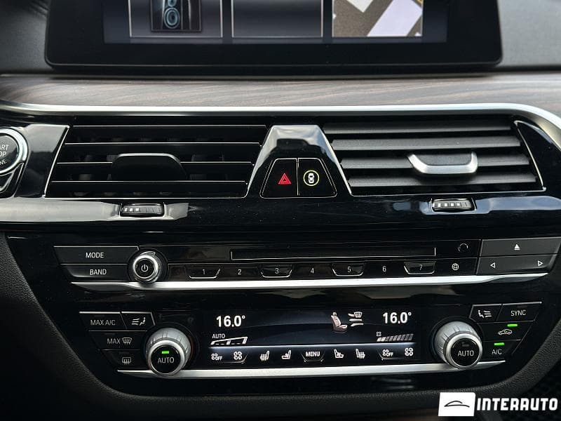 2018 BMW 520 — Miniatură 19