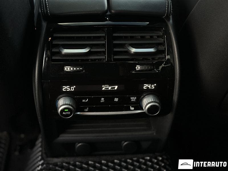 2018 BMW 520 — Miniatură 24