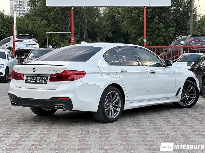 2018 BMW 520 — Miniatură 2
