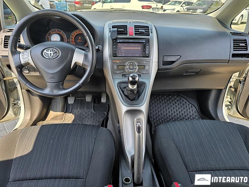 2009 Toyota Auris — Miniatură 6