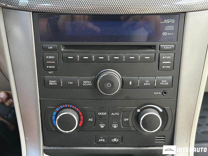 Chevrolet Captiva 2012 — Миниатюра 10