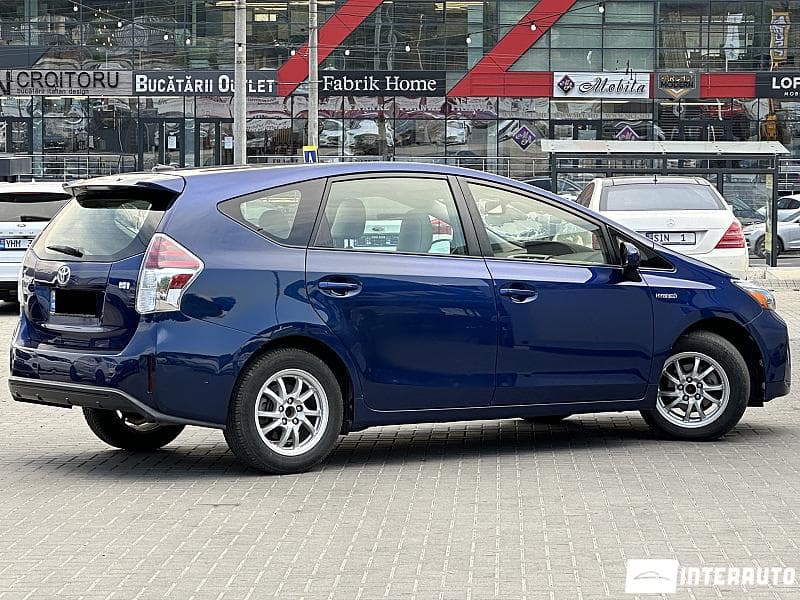 2016 Toyota Prius Plus / V — Miniatură 3