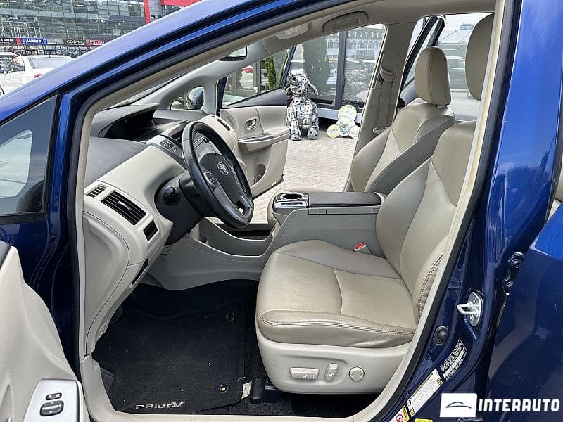 2016 Toyota Prius Plus / V — Miniatură 5