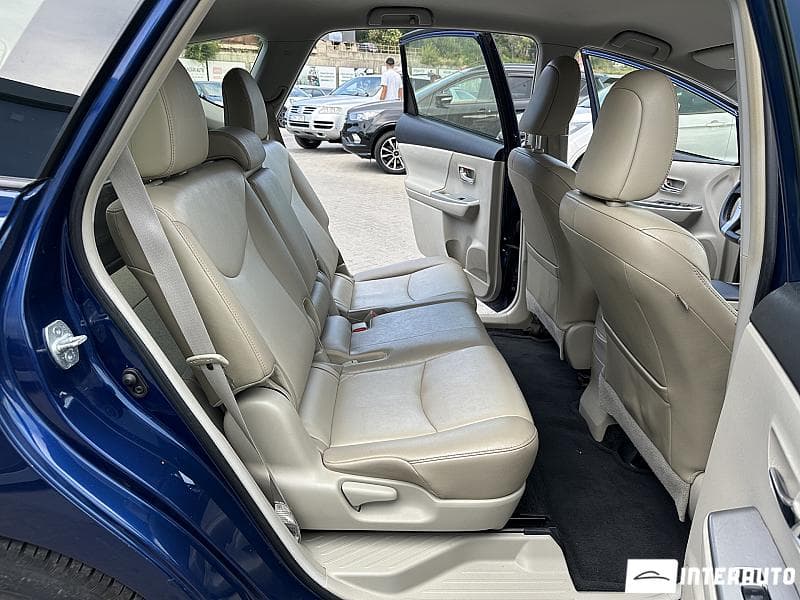 2016 Toyota Prius Plus / V — Miniatură 13