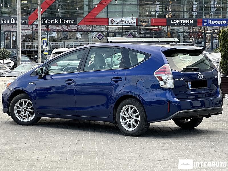 2016 Toyota Prius Plus / V — Miniatură 4