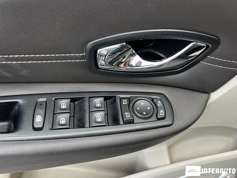 Renault Scenic 2012 — Миниатюра 17