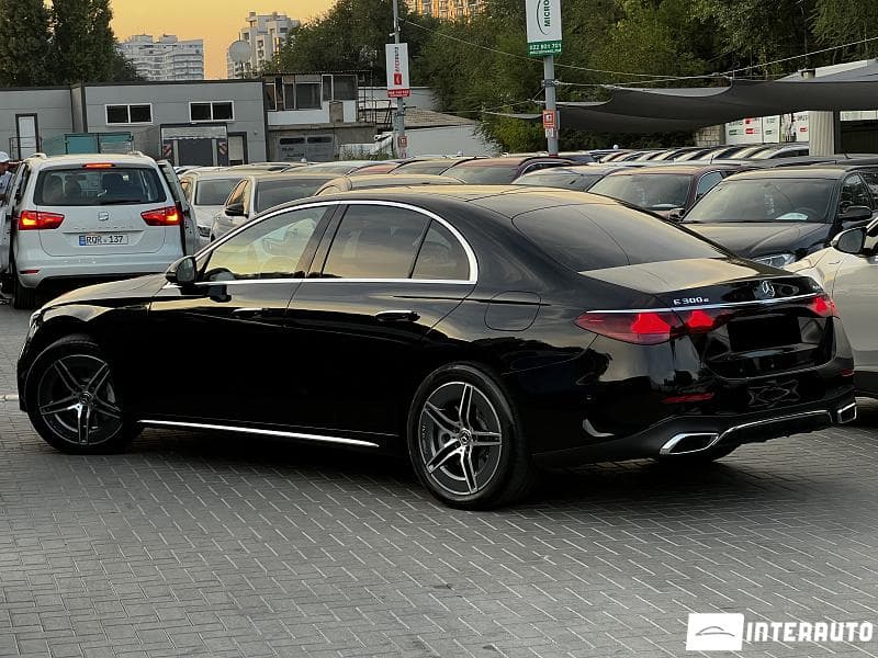 2023 Mercedes E 300e — Miniatură 2