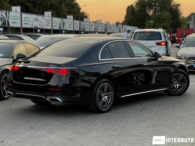 2023 Mercedes E 300e — Miniatură 3