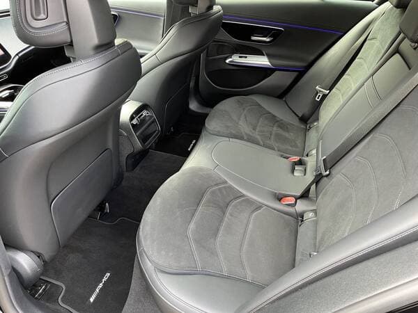 2023 Mercedes E 300e — Miniatură 19