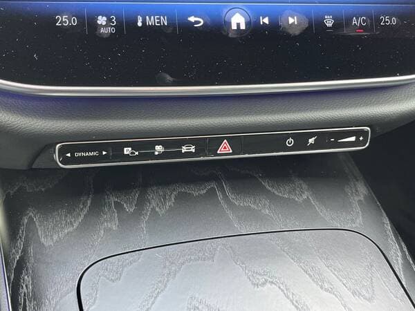 2023 Mercedes E 300e — Miniatură 24