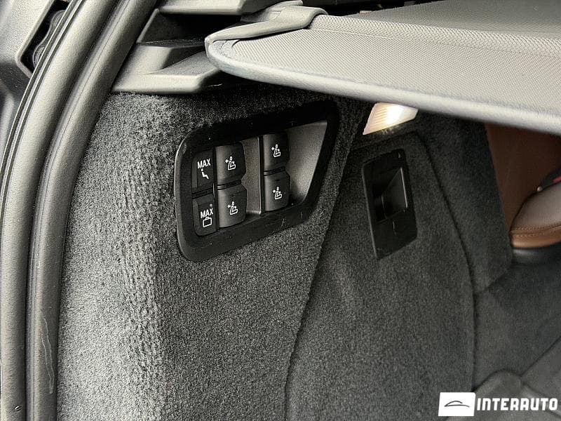 BMW X7 4.0i 2020 — Миниатюра 19