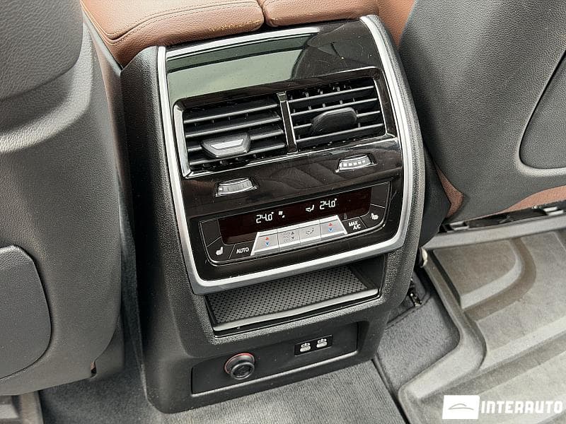BMW X7 4.0i 2020 — Миниатюра 15
