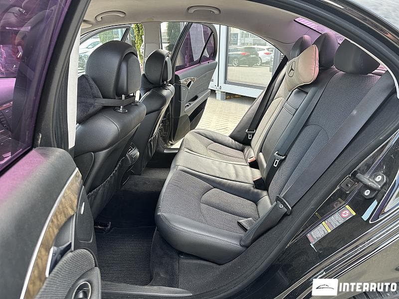 Mercedes E 200 2006 — Миниатюра 12