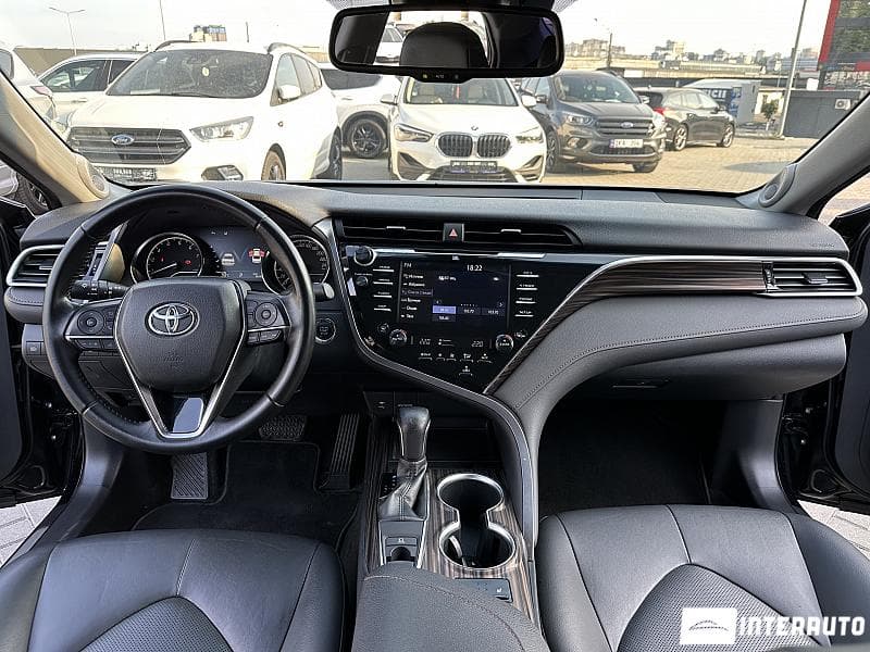 Toyota Camry 2018 — Миниатюра 6