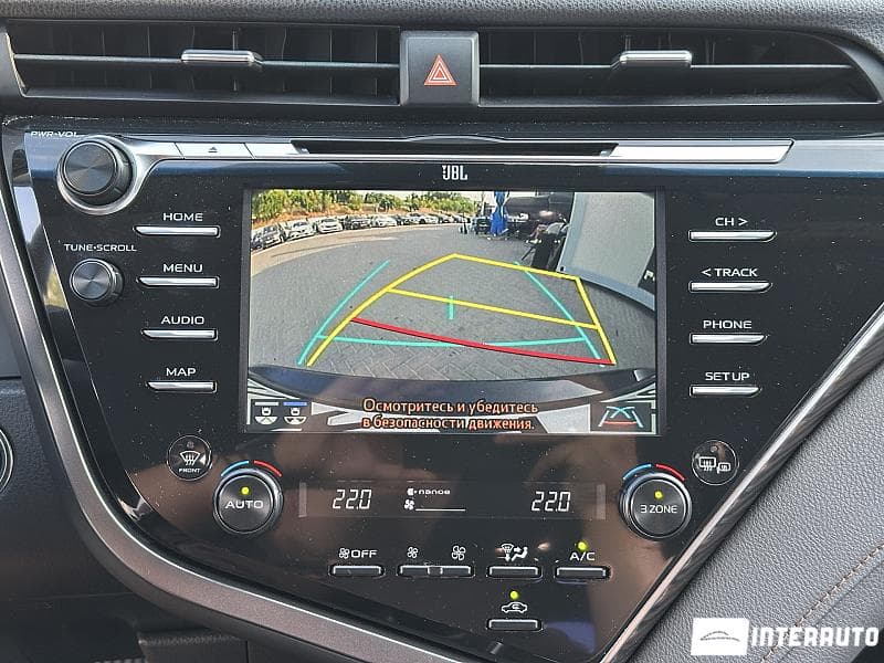 Toyota Camry 2018 — Миниатюра 9