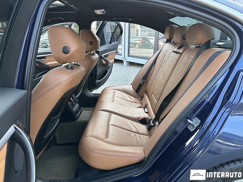 BMW 330E 2018 — Миниатюра 12