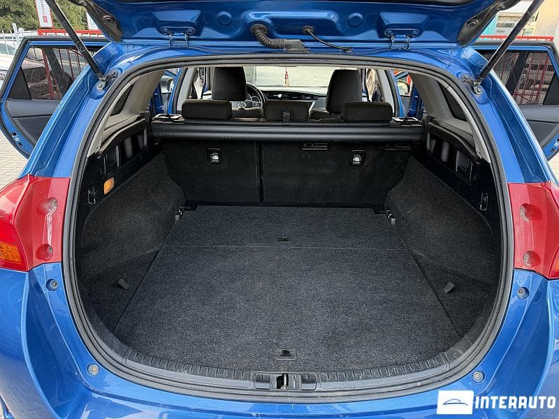 2013 Toyota Auris — Miniatură 17