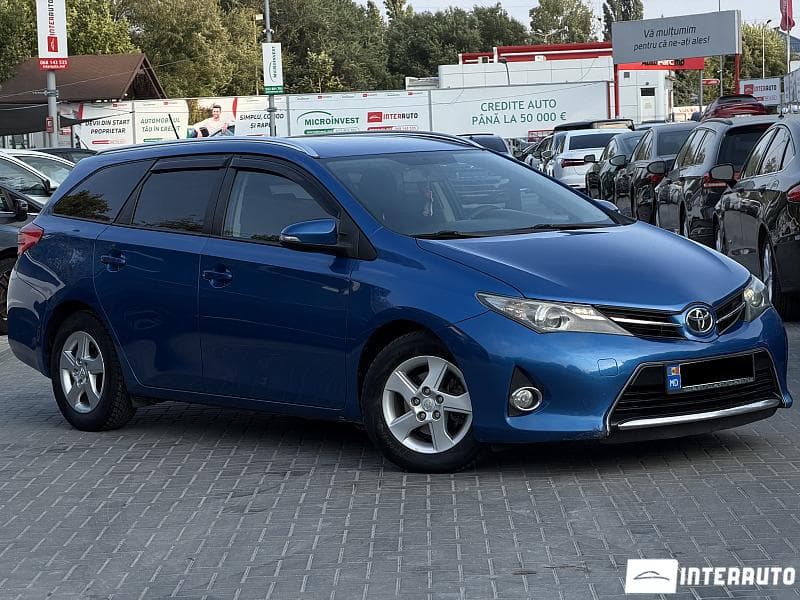 2013 Toyota Auris — Miniatură 3