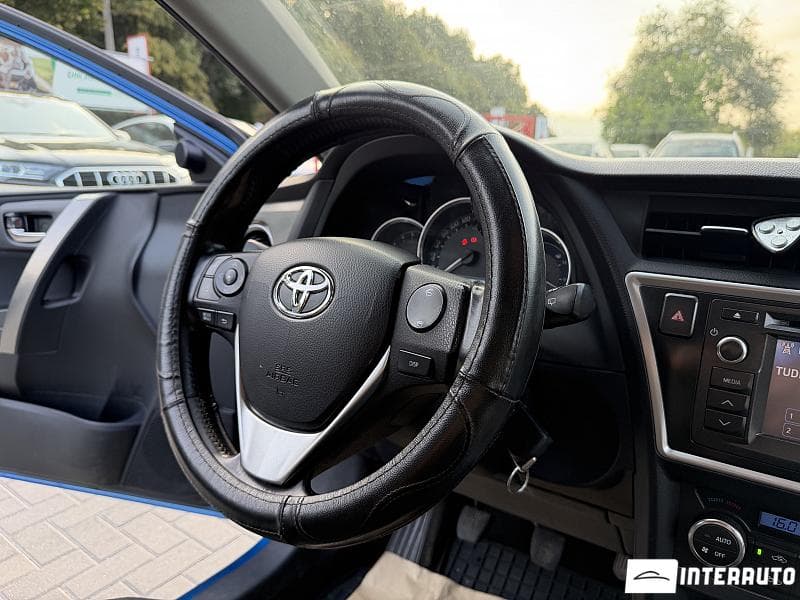 2013 Toyota Auris — Miniatură 10