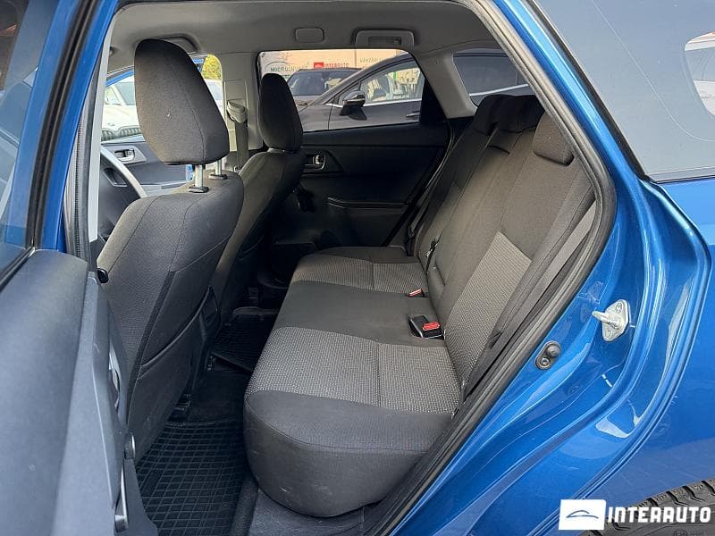 2013 Toyota Auris — Miniatură 6