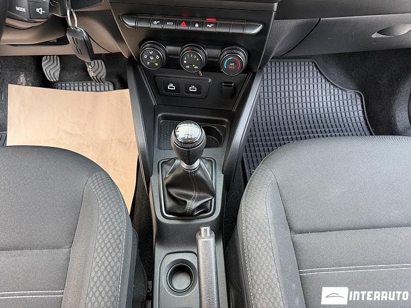 Dacia Duster 2022 — Миниатюра 11