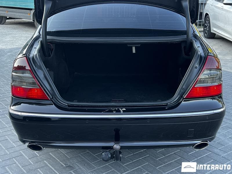Mercedes E 220 2008 — Миниатюра 13