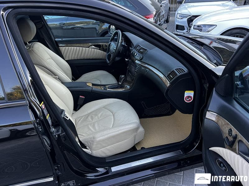 Mercedes E 220 2008 — Миниатюра 11