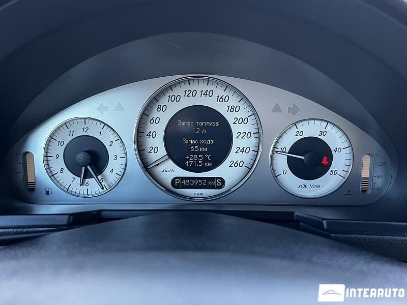 Mercedes E 220 2008 — Миниатюра 9