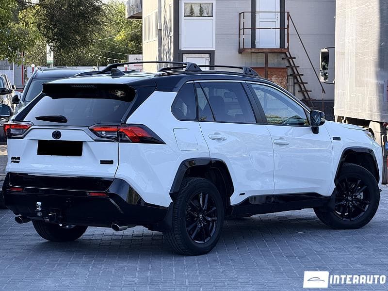 Toyota Rav-4 2021 — Миниатюра 4