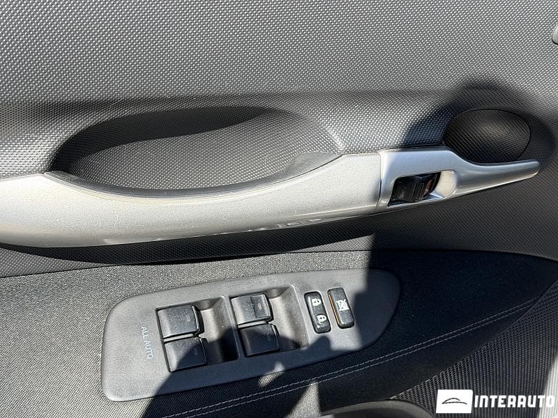 Toyota Auris 2010 — Миниатюра 14