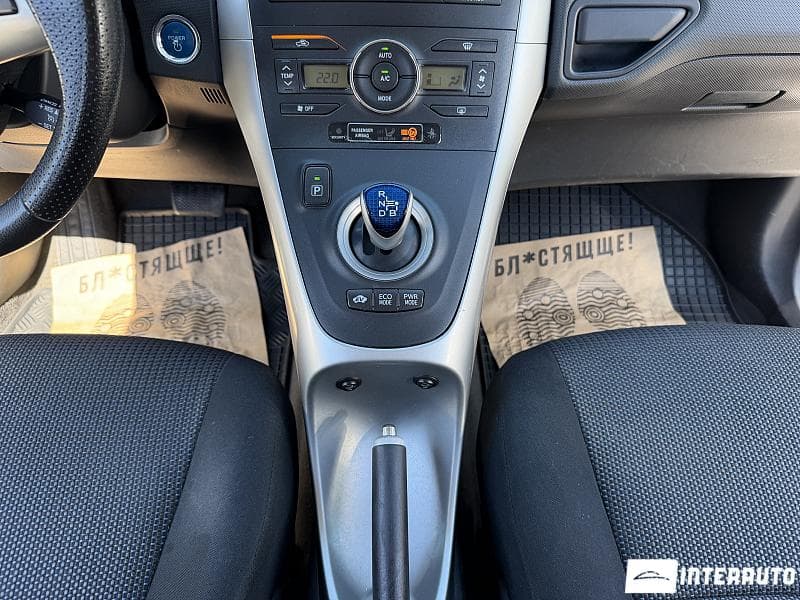 Toyota Auris 2010 — Миниатюра 12