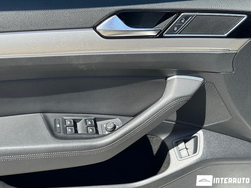 Volkswagen Passat GTE 2016 — Миниатюра 14