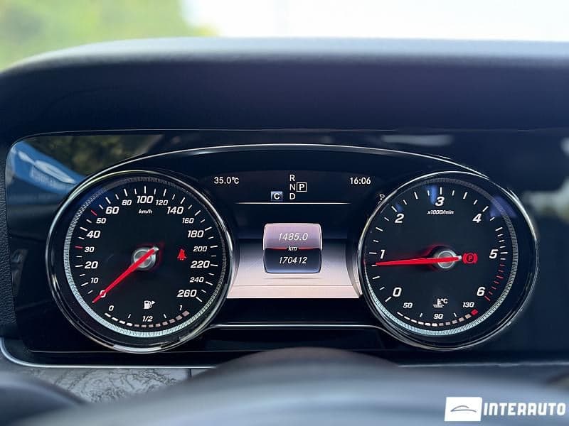 Mercedes E 220 2017 — Миниатюра 12