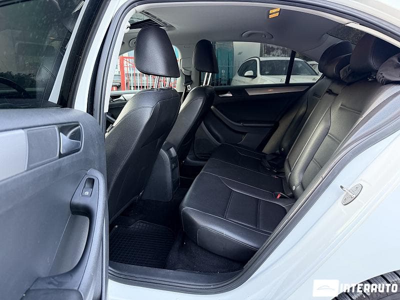Volkswagen Jetta 2016 — Миниатюра 6