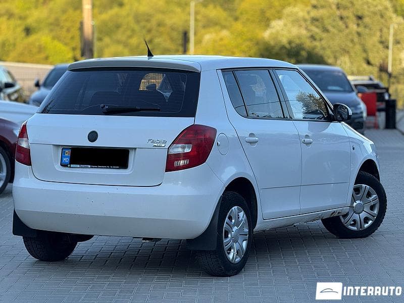 Skoda Fabia 2008 — Миниатюра 3