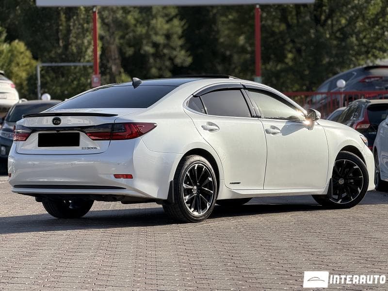 Lexus ES 300h 2017 — Миниатюра 2