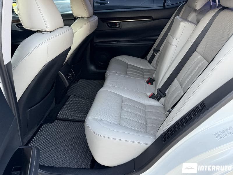 Lexus ES 300h 2017 — Миниатюра 16
