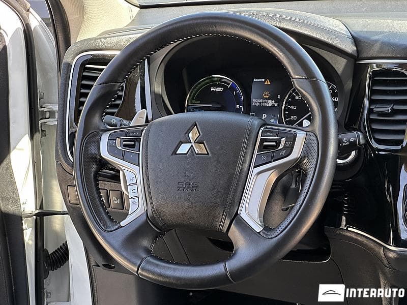 Mitsubishi Outlander 2019 — Миниатюра 7