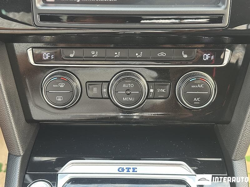 Volkswagen Passat GTE 2016 — Миниатюра 11