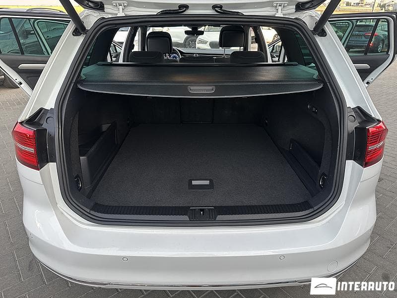 Volkswagen Passat GTE 2016 — Миниатюра 23