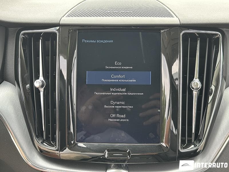 Volvo XC 60 2020 — Миниатюра 11