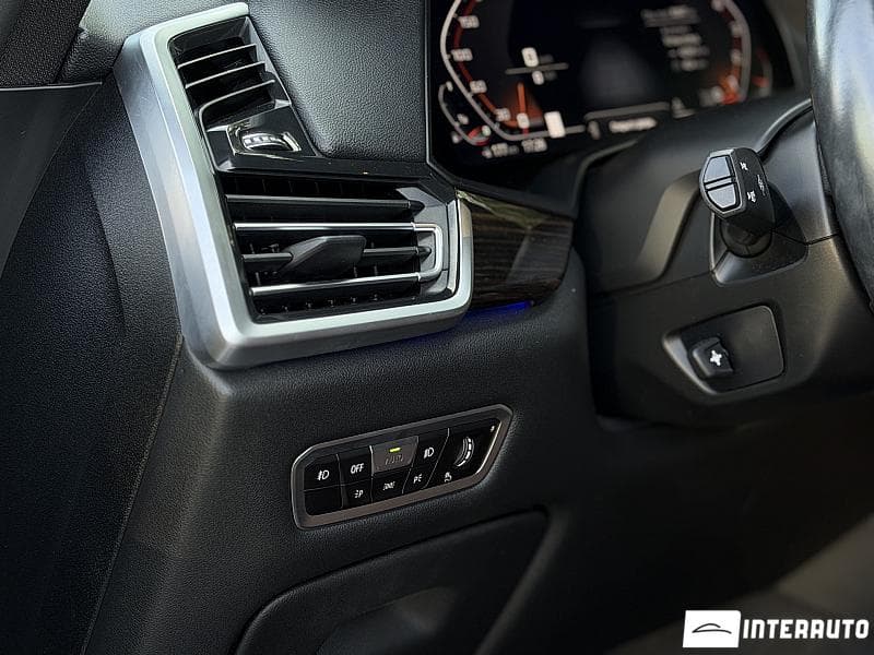 BMW X5 4.0i 2019 — Миниатюра 10