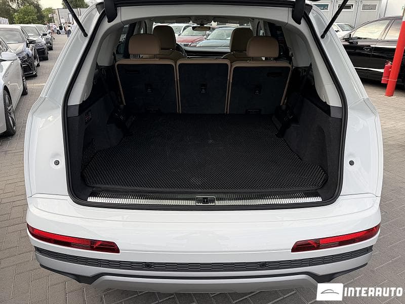 Audi Q7 2025 — Миниатюра 17