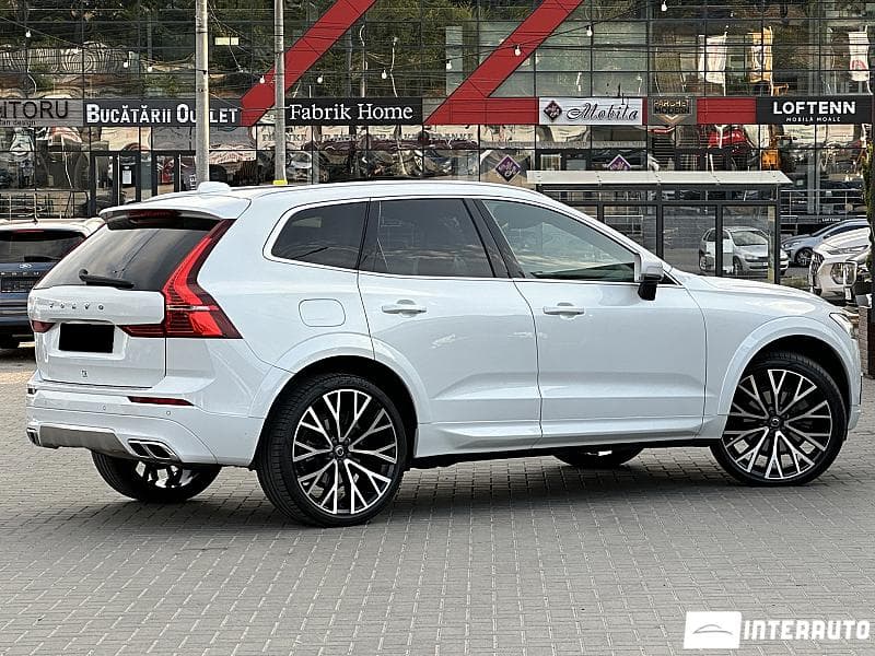 Volvo XC 60 2018 — Миниатюра 3